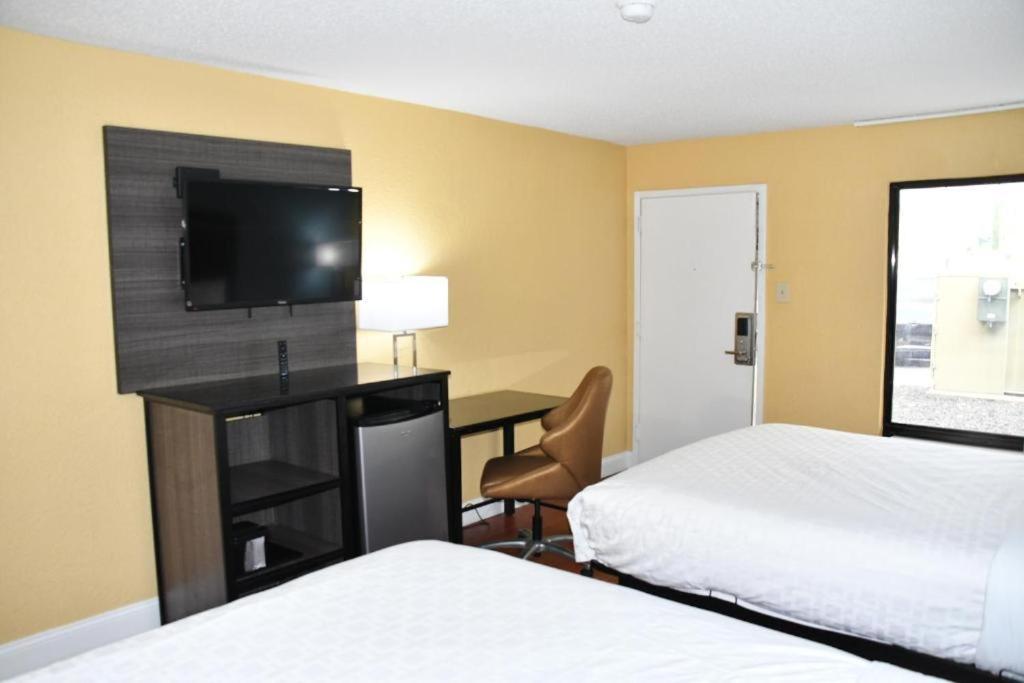Motel Baymont By Wyndham Macon I-75 Extérieur photo