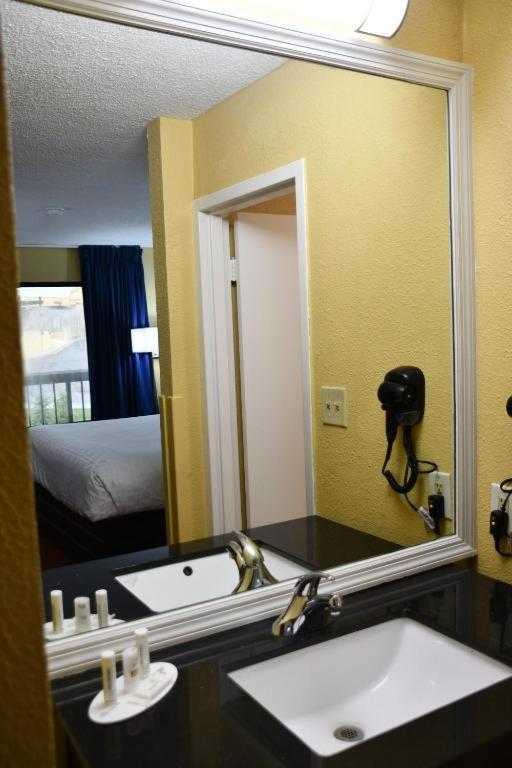 Motel Baymont By Wyndham Macon I-75 Extérieur photo